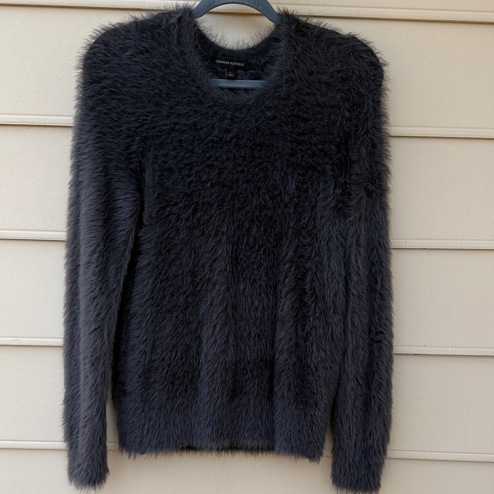 Banana Republic Dark Gray Super Soft Fuzzy Sweater, L
